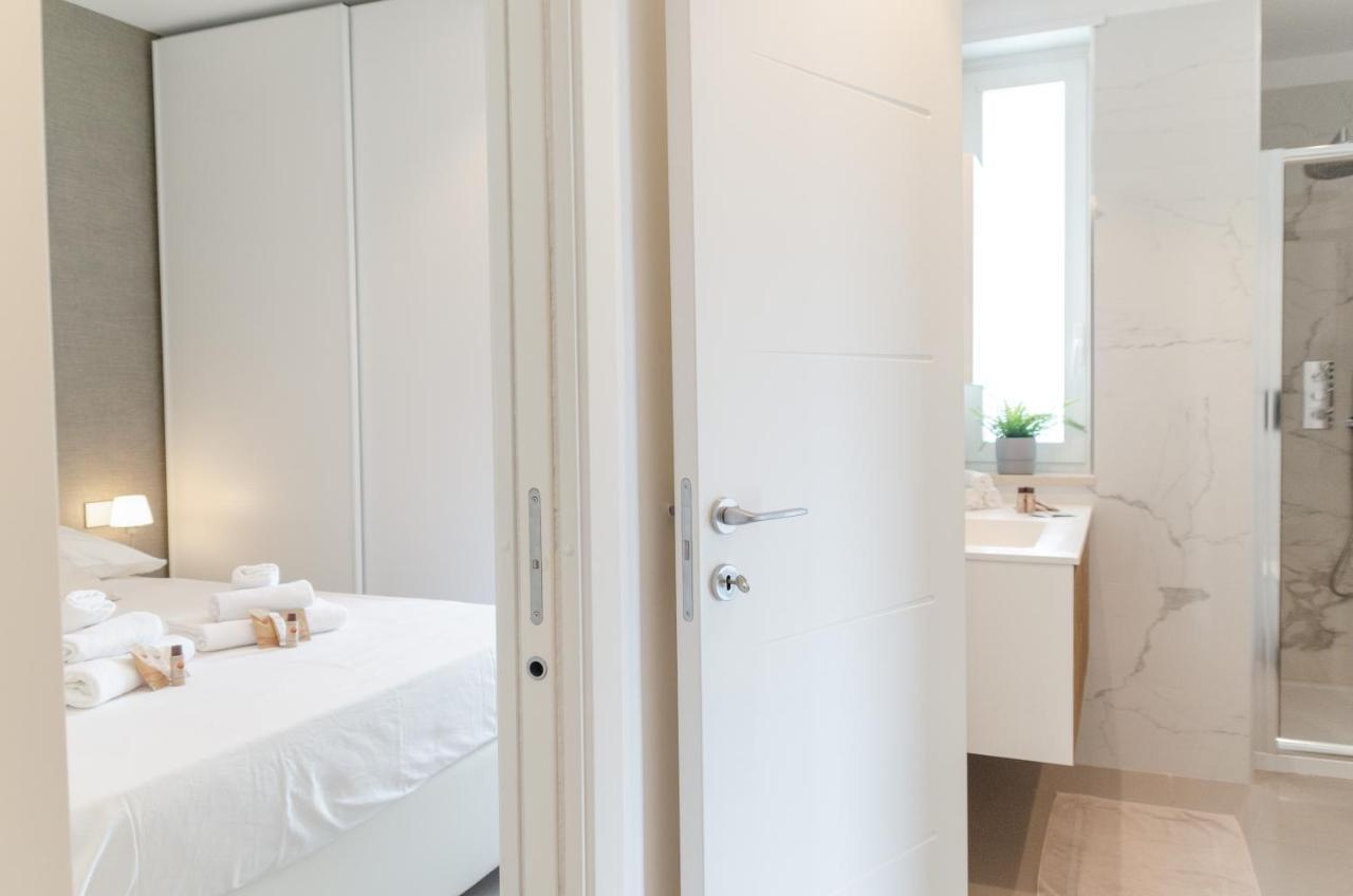 滨海波利尼亚诺Apulialux Seaview Prestige Apt / Jacuzzi + Parking公寓 外观 照片