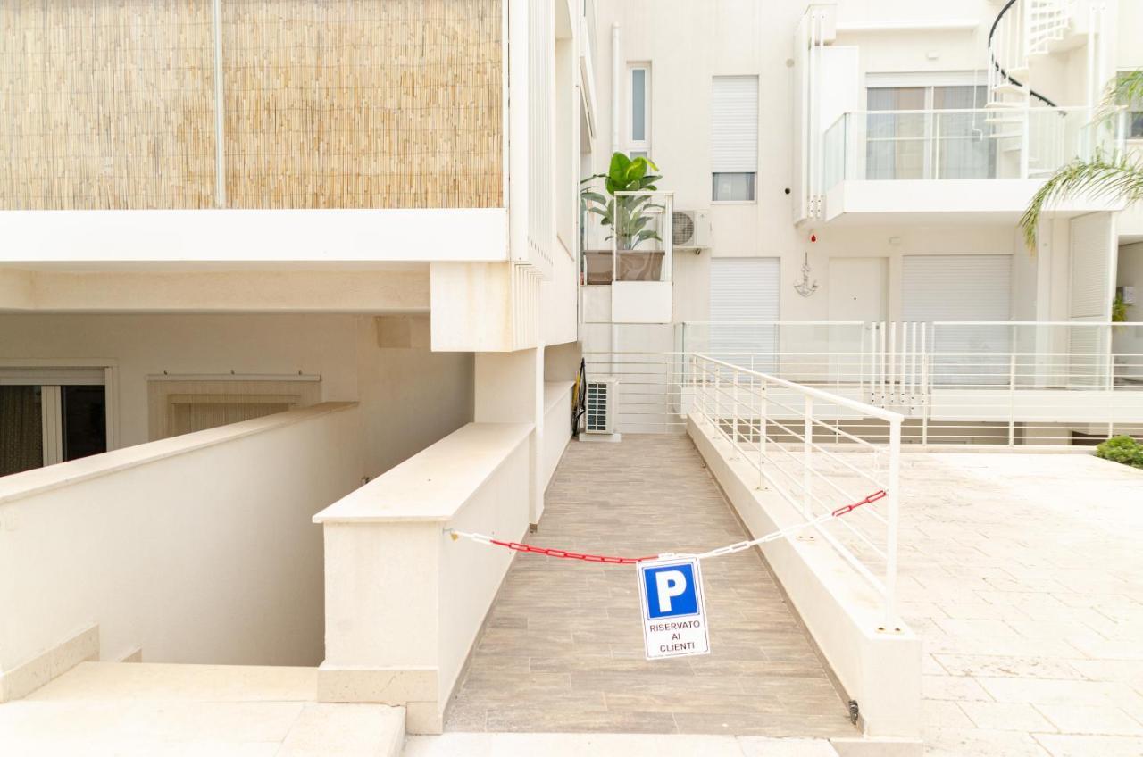 滨海波利尼亚诺Apulialux Seaview Prestige Apt / Jacuzzi + Parking公寓 外观 照片